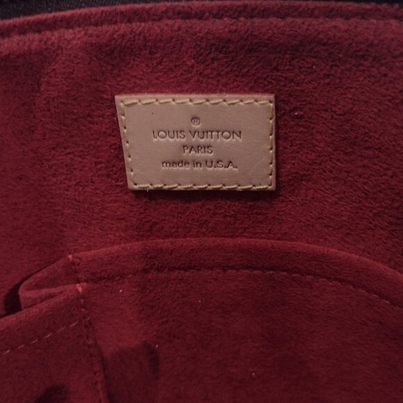 💯% authentic RARE PERFECT Louis Vuitton Coussin shoulder bag 🌹🌹 - Picture 2 of 16